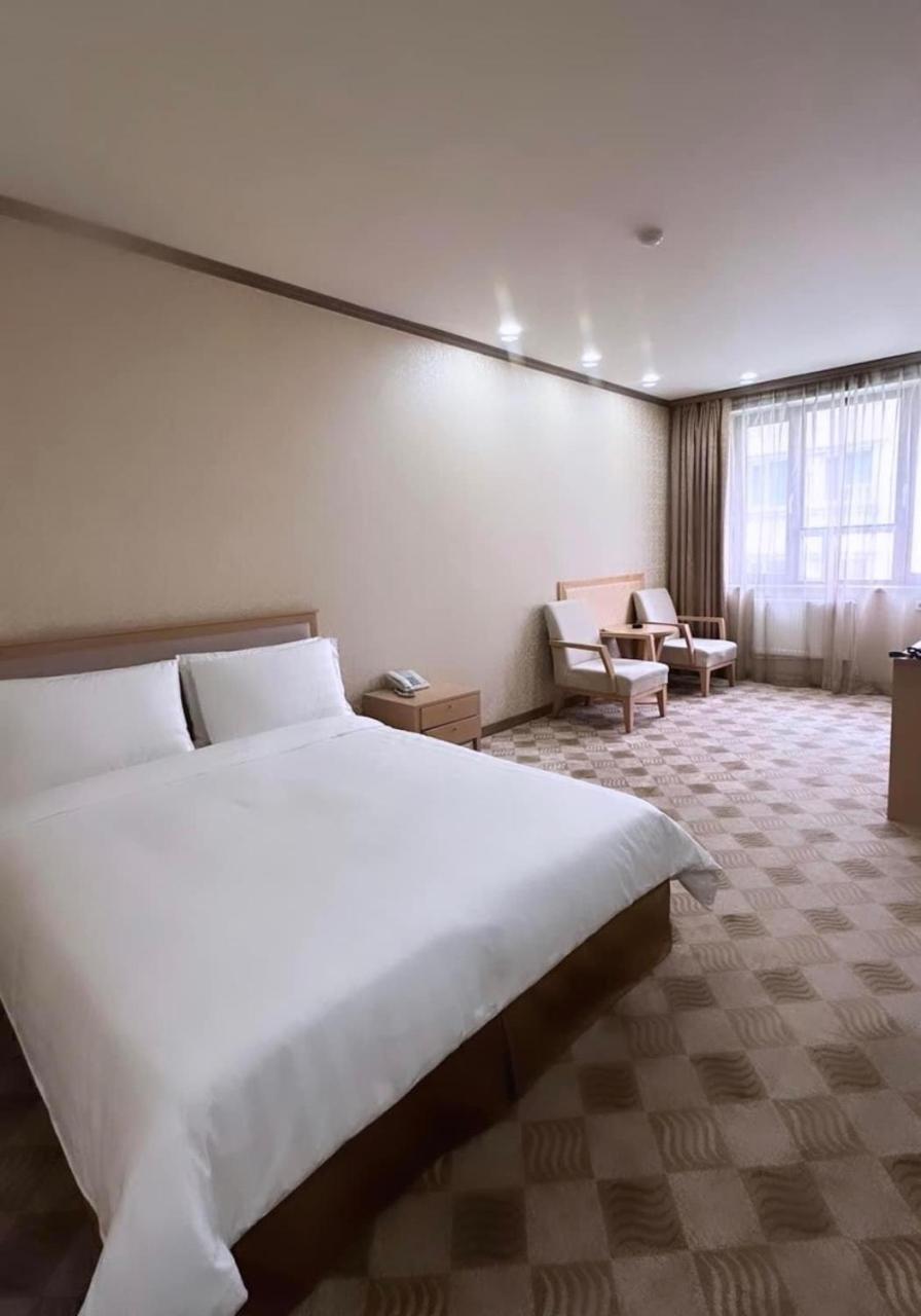 Sunjin Grand Hotel 乌兰巴托 外观 照片