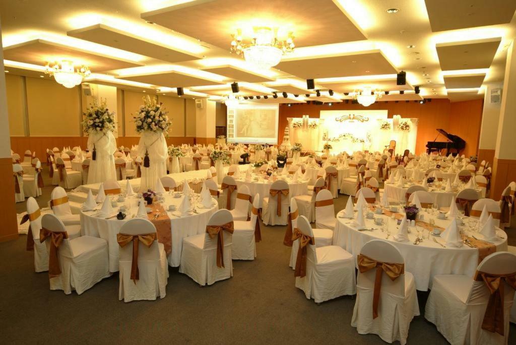 Sunjin Grand Hotel 乌兰巴托 外观 照片